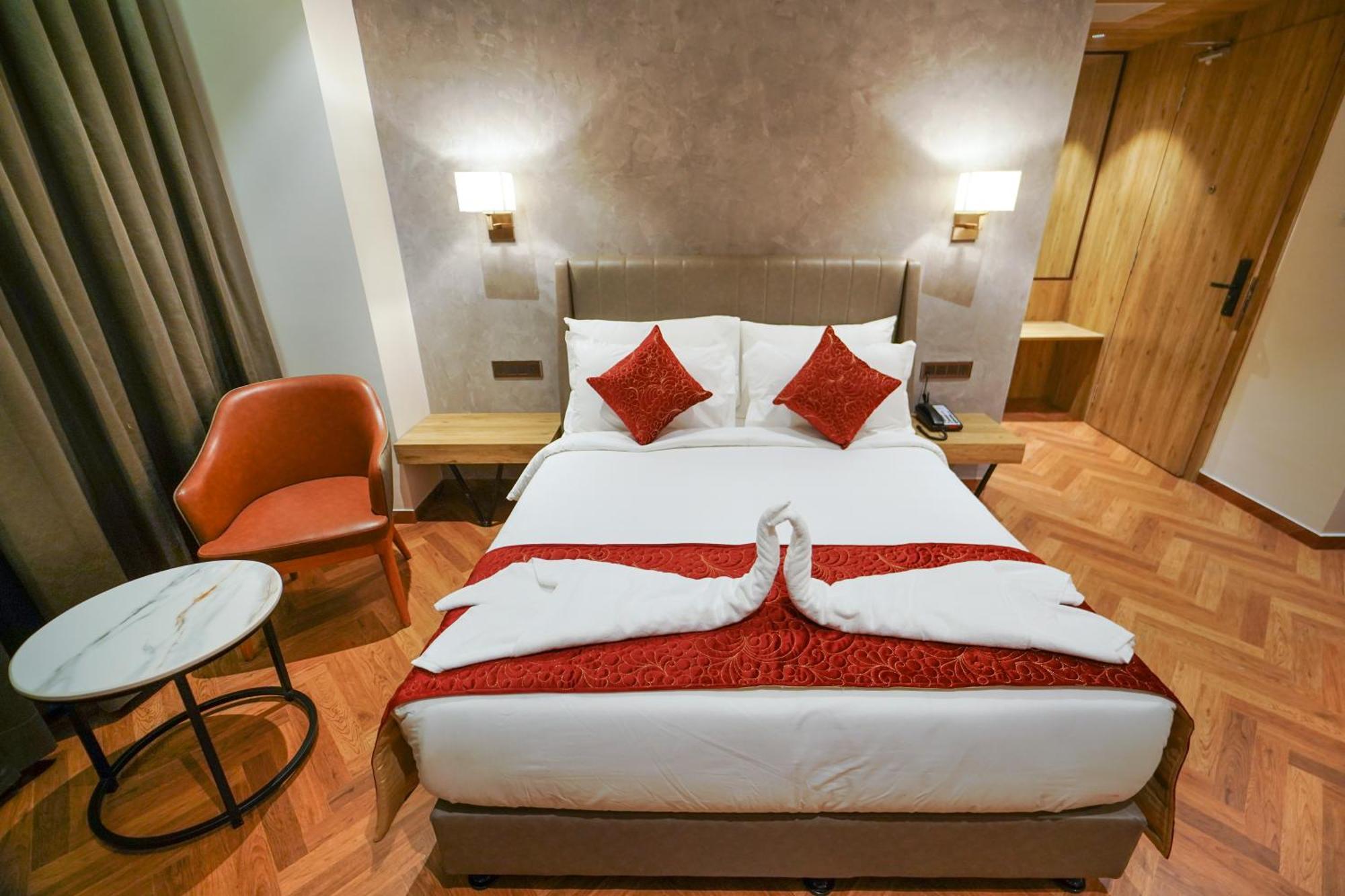 Hotel Park Inn Nellore - Near The Hospital & Highway Bagian luar foto