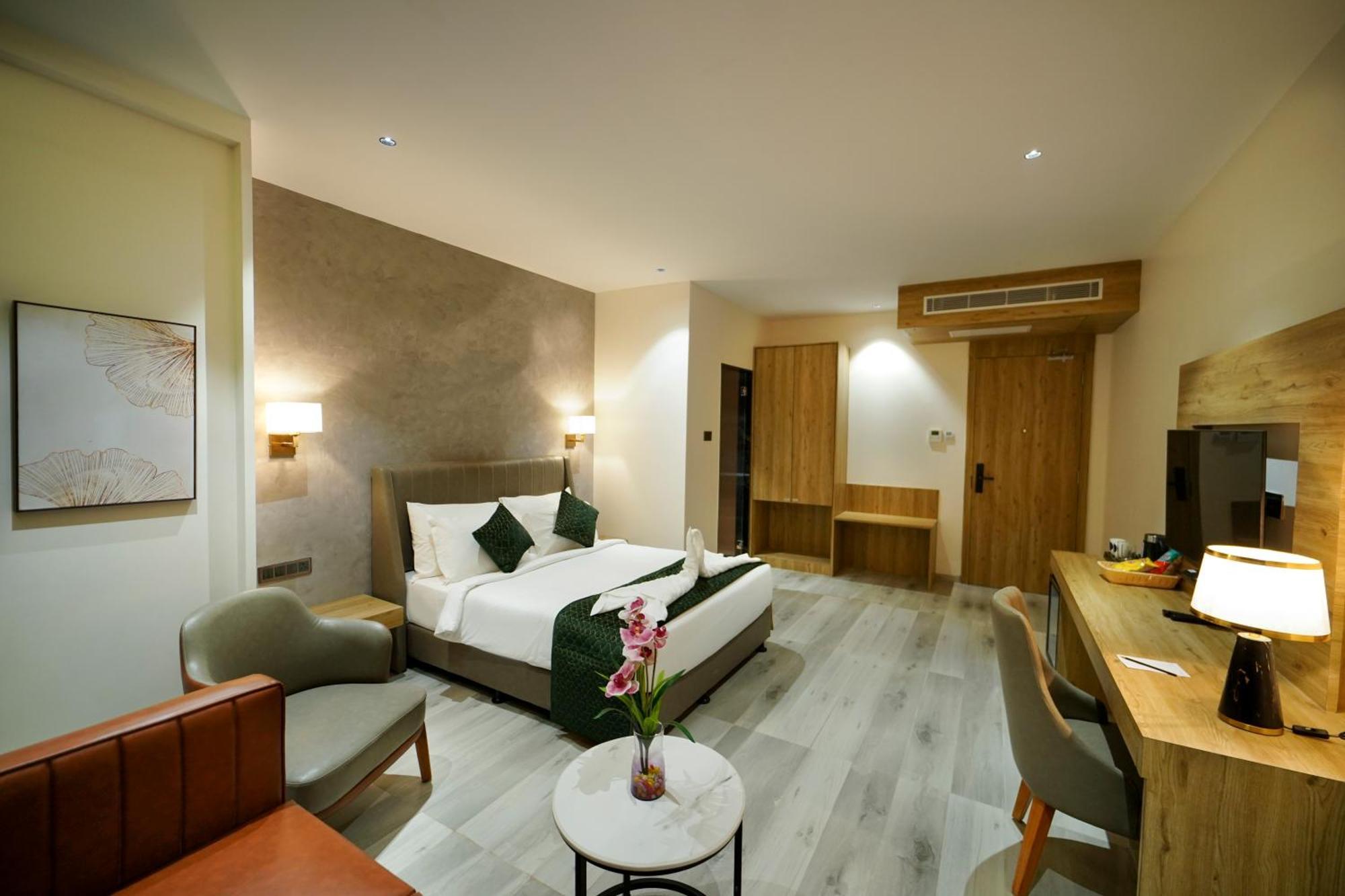 Hotel Park Inn Nellore - Near The Hospital & Highway Bagian luar foto