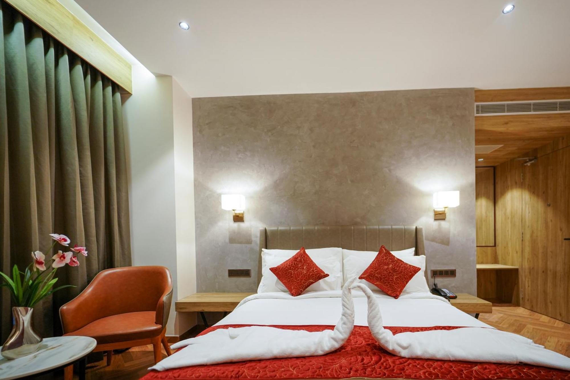 Hotel Park Inn Nellore - Near The Hospital & Highway Bagian luar foto