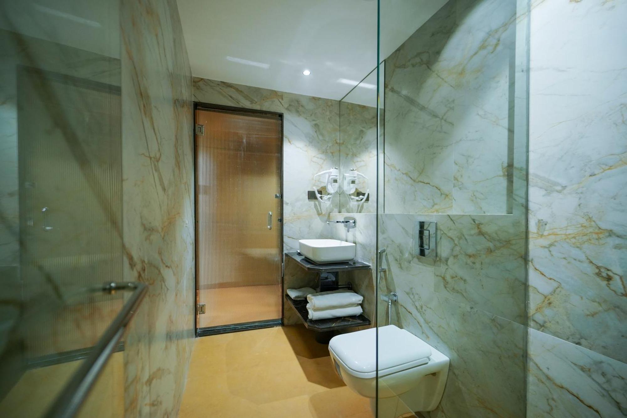Hotel Park Inn Nellore - Near The Hospital & Highway Bagian luar foto